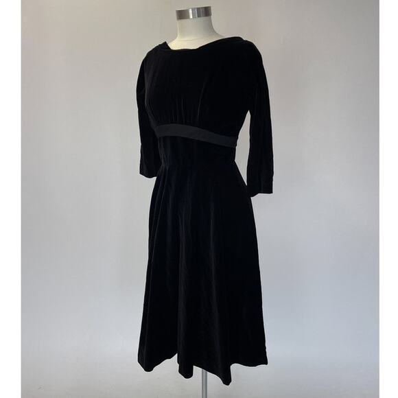 Vintage 60's Black Velvet Long Sleeve Dress / Sz S / Cocktail Holiday Retro Mod - Picture 1 of 9